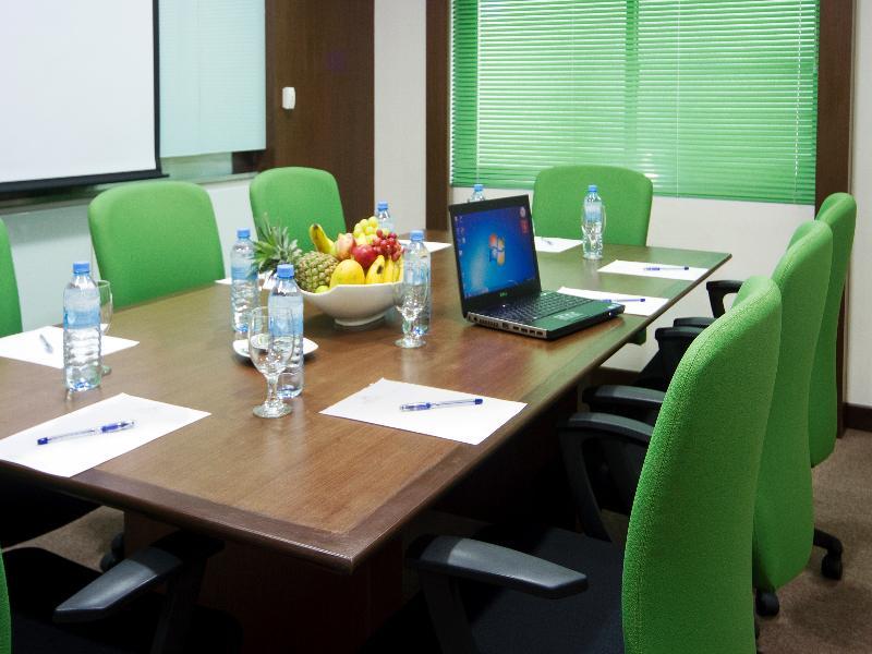 מאלה Mookai Suites מראה חיצוני תמונה